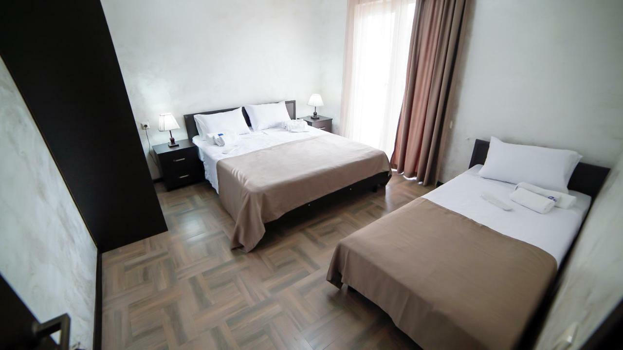 Hotel Progress Батумі Екстер'єр фото
